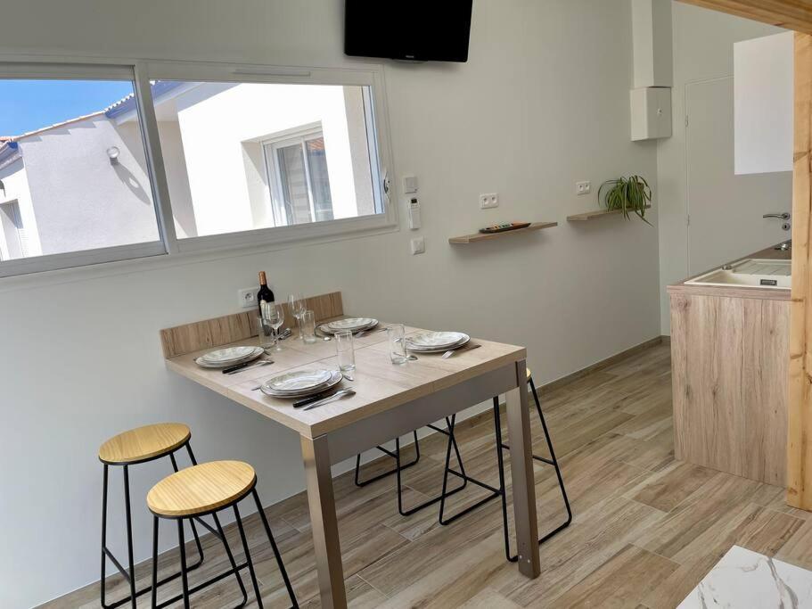 Studio Independant 4 Personnes Pisany Exterior photo